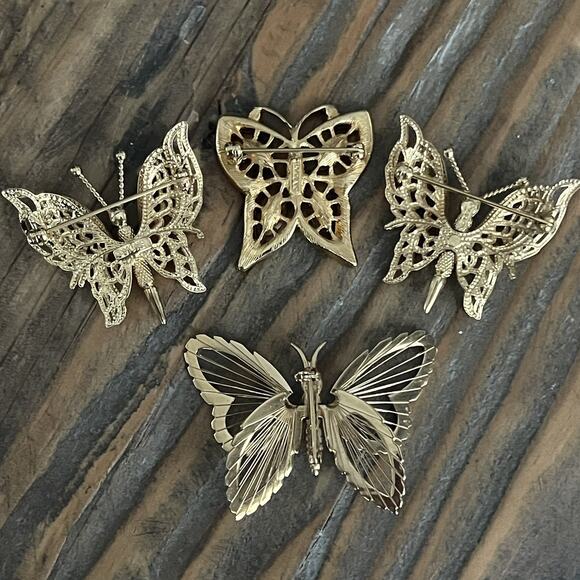 Lot Of 4 Gold Tone Rhinestone Butterfly Pins / Brooches - Monet Signed Vintage - Picture 3 of 4